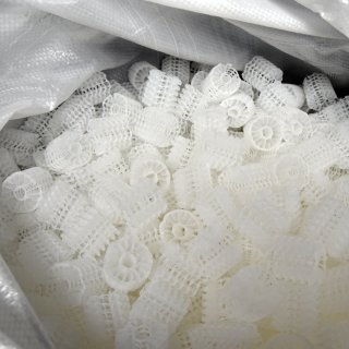 Hel-X® H2X36, weiß weiss, 35 / 36 mm Moving Bed Helix Koi Teich Filtermedium